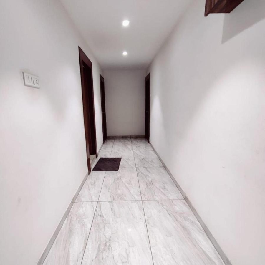 Hotel Mansarovar,ヴァドーダラー エクステリア 写真